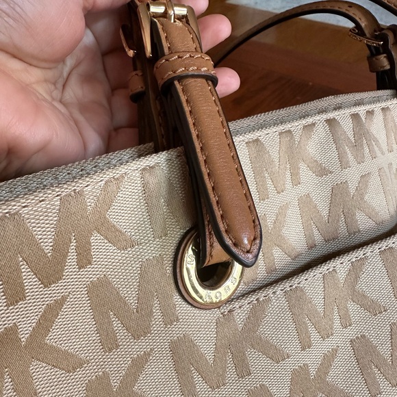 Michael Kors Signature Shoulder/Tote Bag, Brown/Tan/Khaki, EUC - Picture 8 of 9